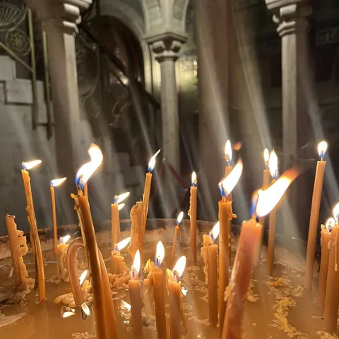 Świece w Bazylice Grobu Pańskiego